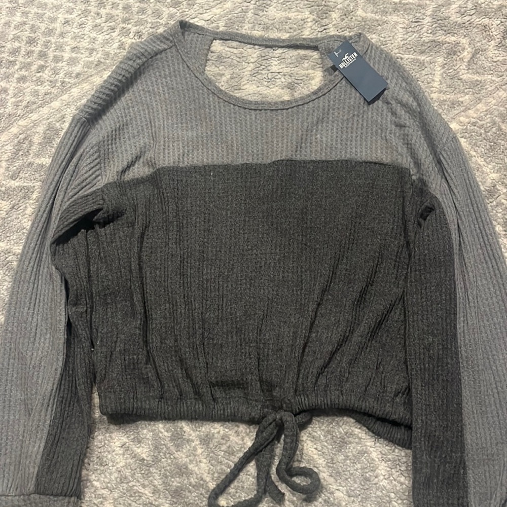 Hollister Open Back Sweater. Size small